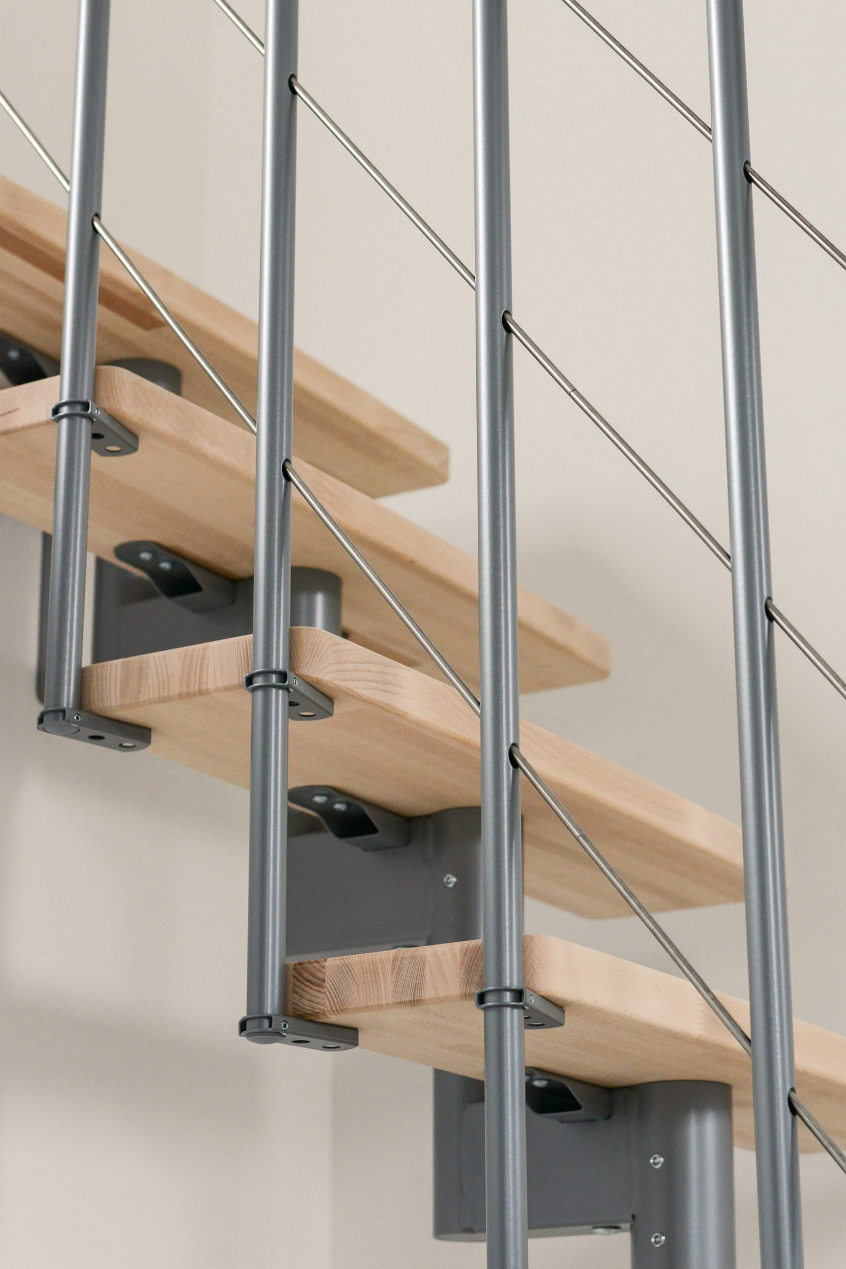 MINKA Style TURN - modulové schody do 304 cm - 1/4 zat.