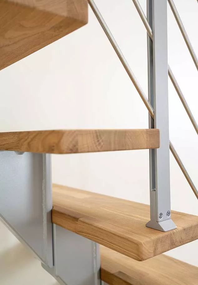 DOLLE Frankfurt - modulové schody 1/4 zatoč. do 258 cm, zábradlí DESIGN