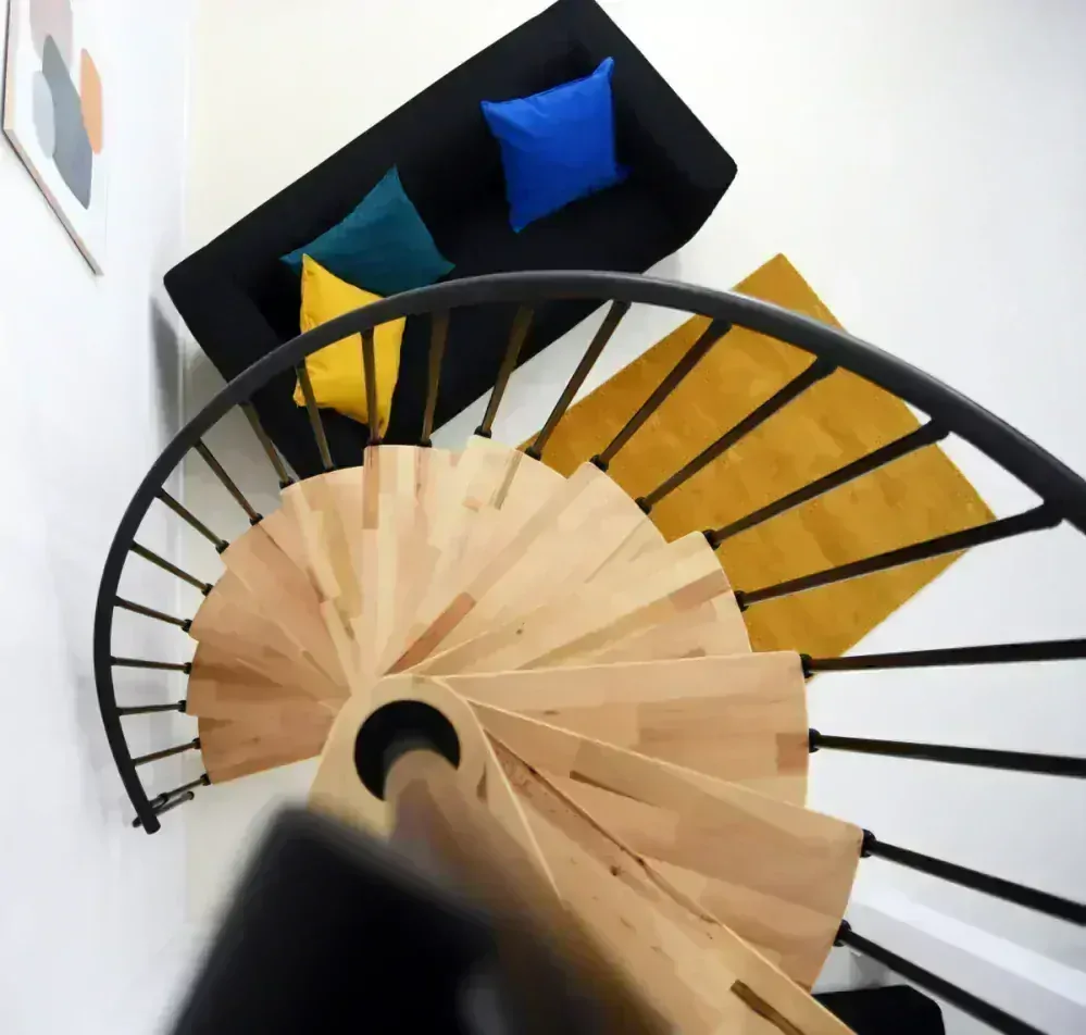 MINKA Berlin Smart Black - točité schody do 329 cm - Buk